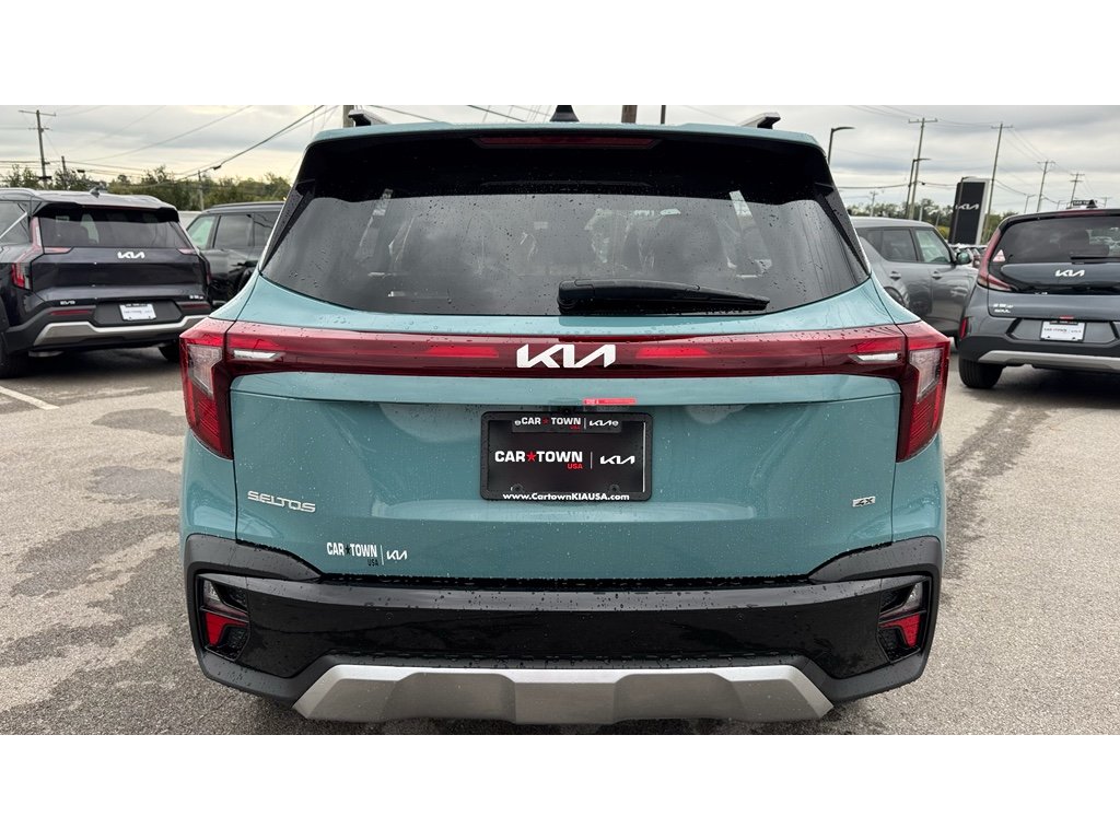 2026 Kia Seltos EX photo 4