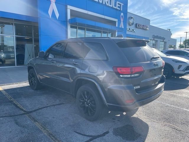 Used 2020 Gray Jeep Altitude image 7