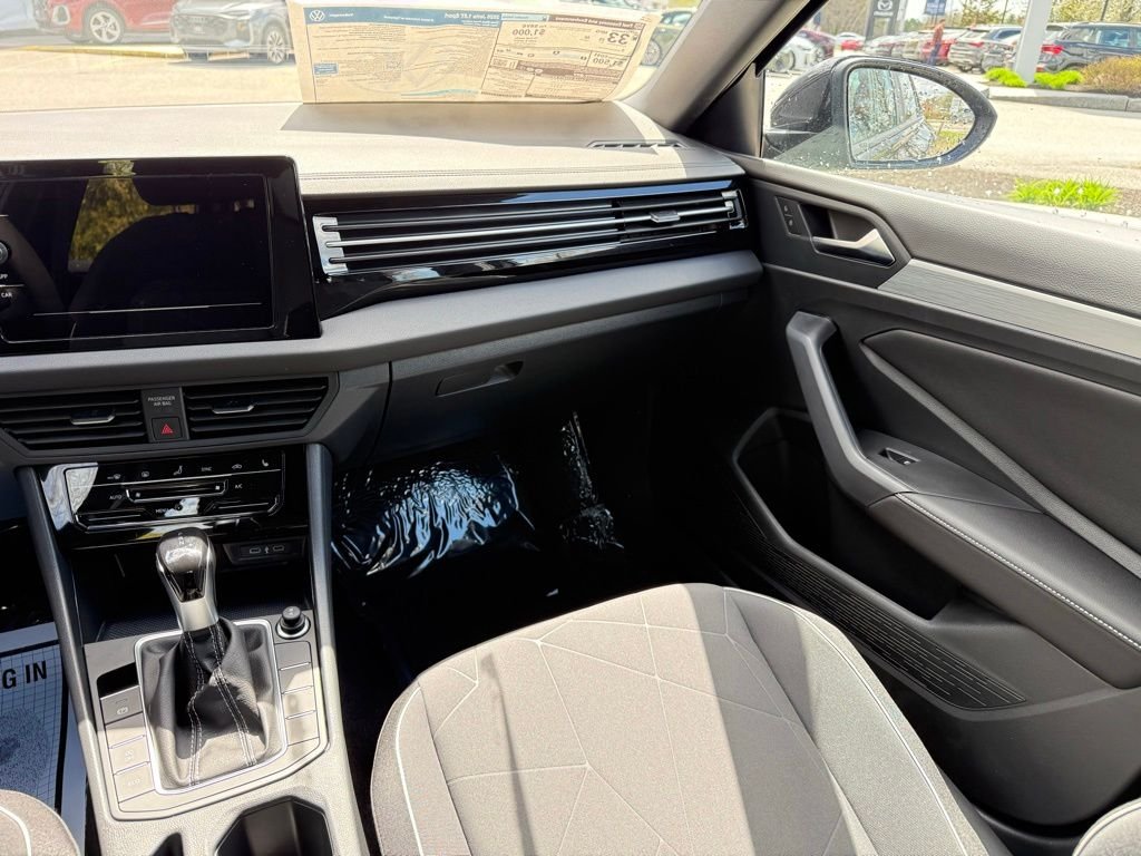 New 2026 Black Volkswagen 1.5T Sport image 33