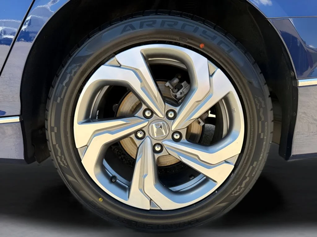 Used 2020  Honda EX-L image 39