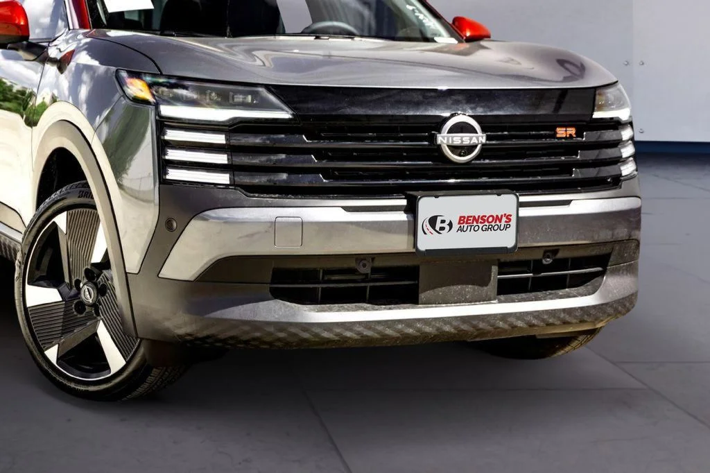 New 2026 Gray Nissan SR image 3