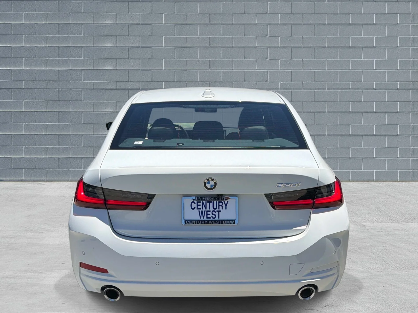 Used 2025 Alpine White BMW 330i Sedan image 4