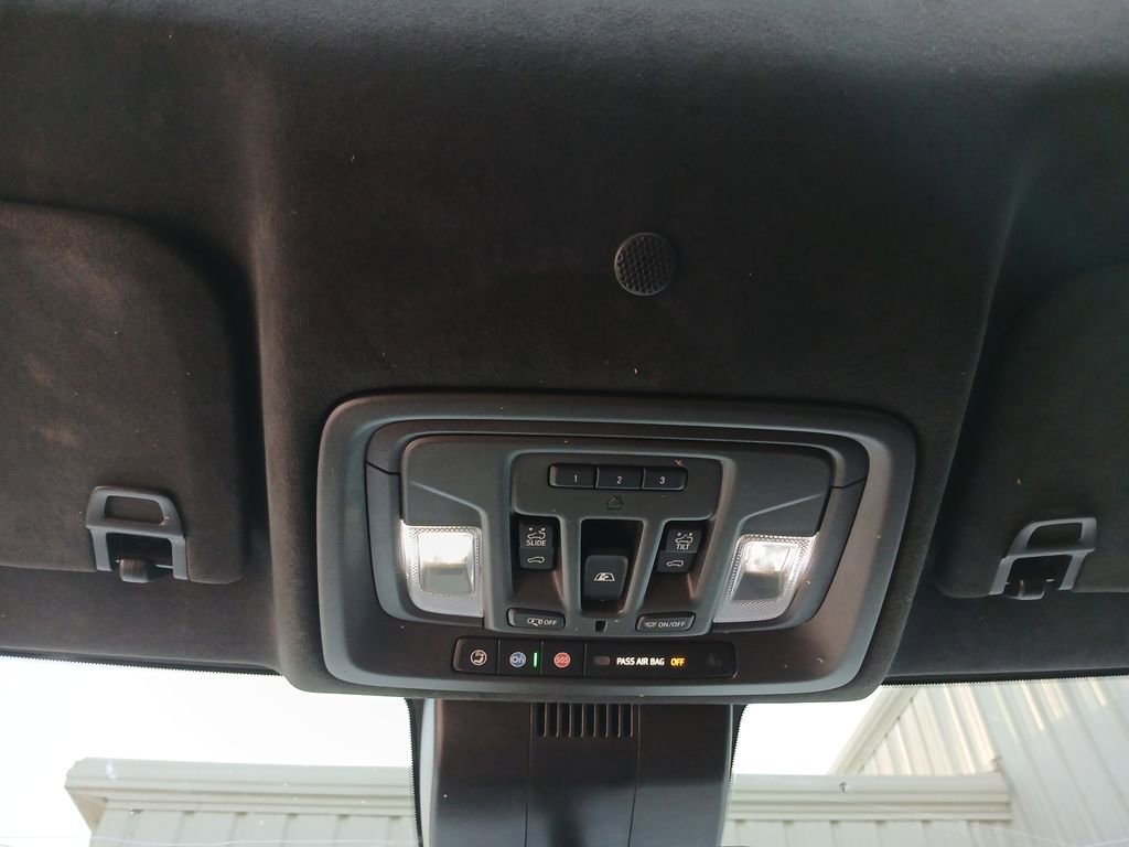 Used 2024 Sterling Metallic GMC Denali Ultimate DRW image 27