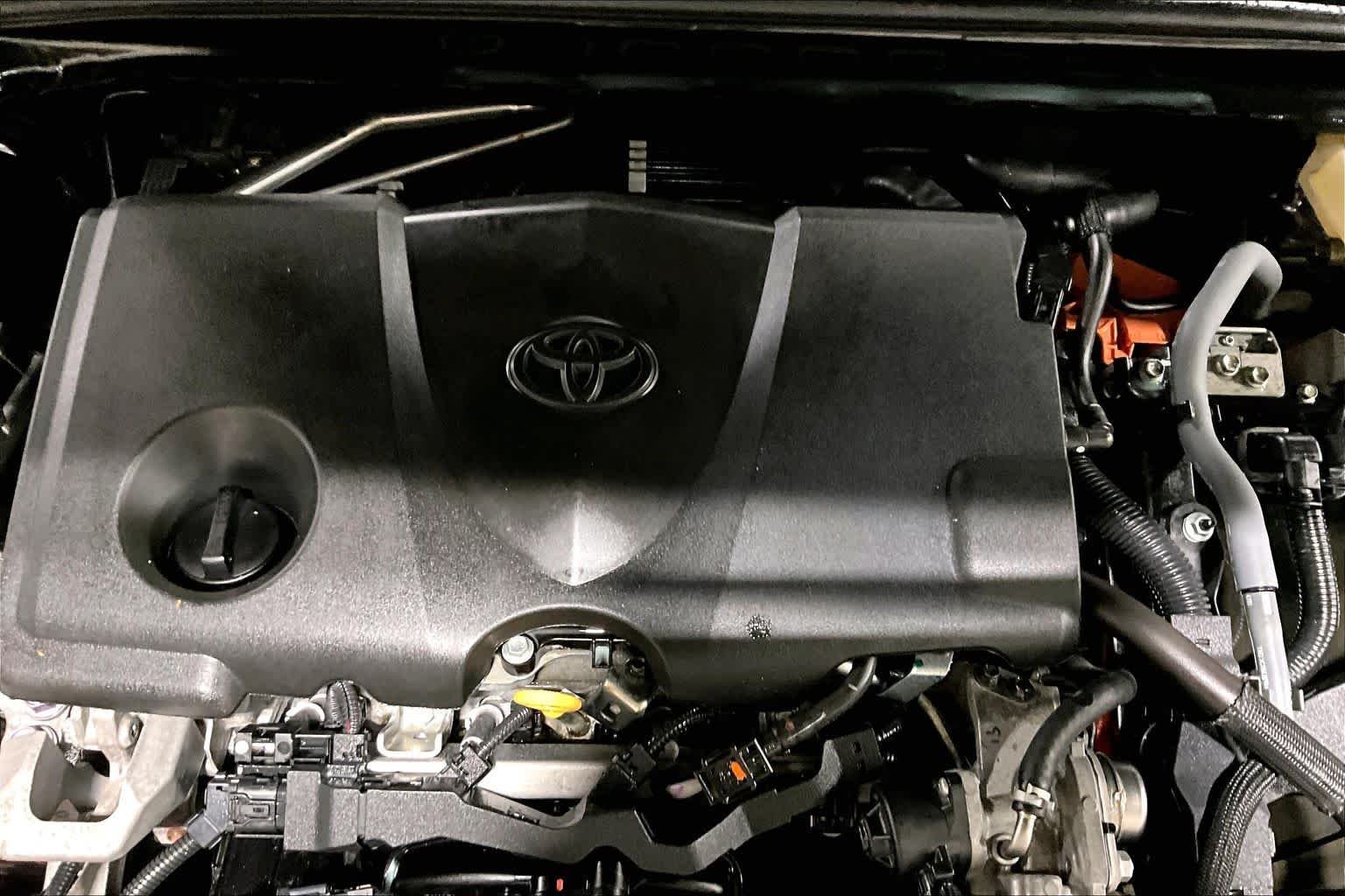 Used 2025 Midnight Black Metallic Toyota XLE image 33