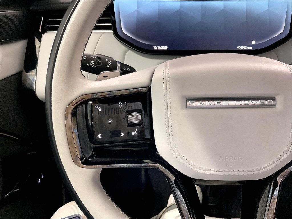 Used 2025 Gray Land Rover Dynamic SE image 21