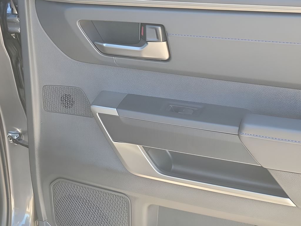 2026 Toyota Tundra Platinum - Photo 36