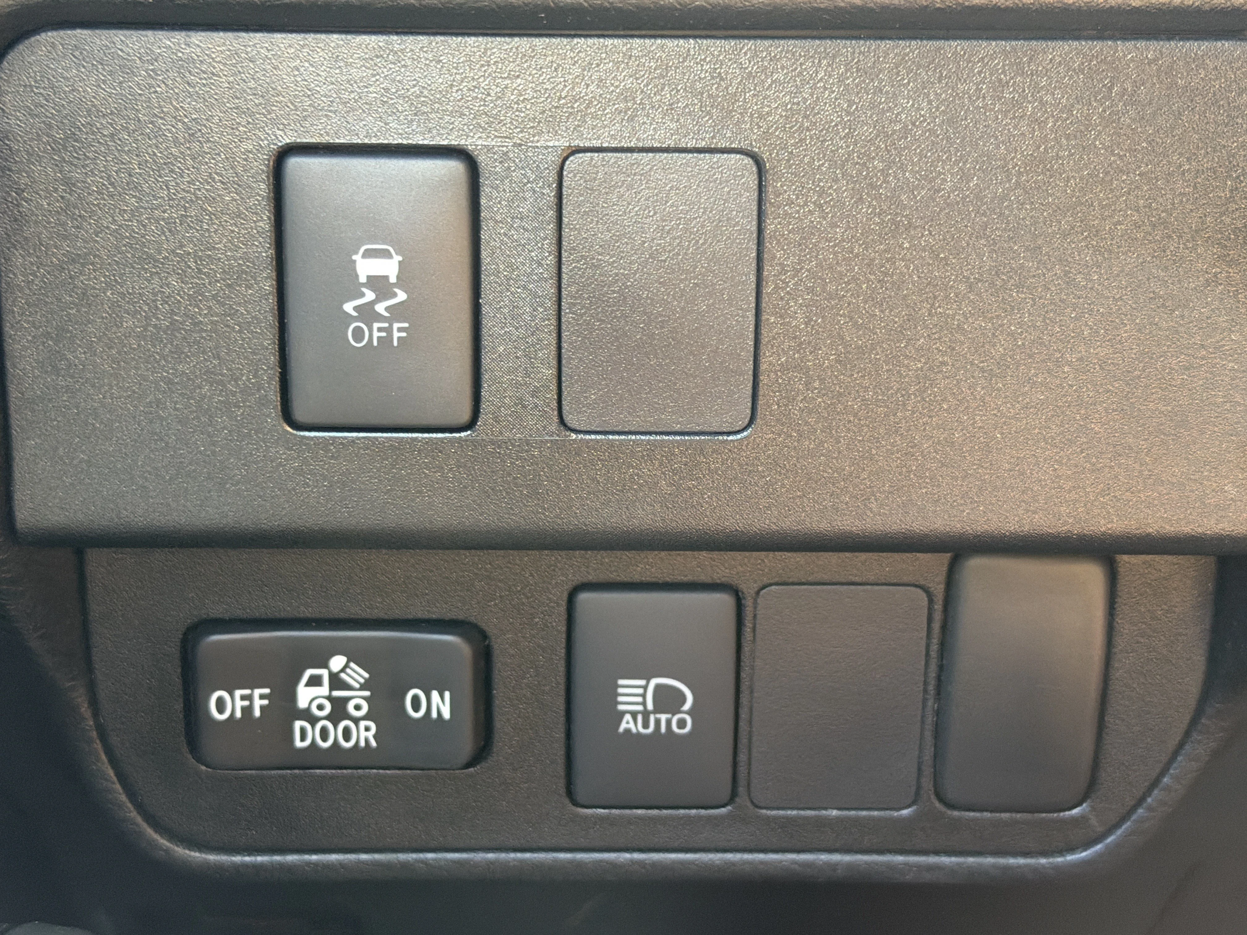 Used 2021 Super White Toyota SR image 24