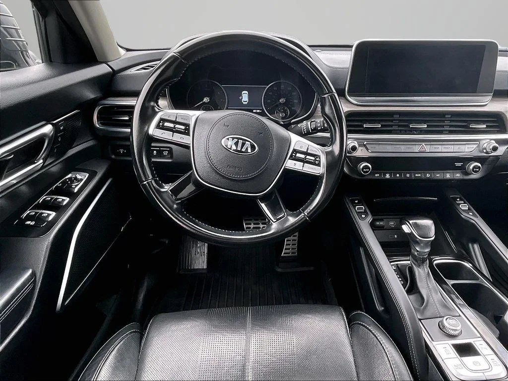 Used 2020 Gray Kia SX image 5