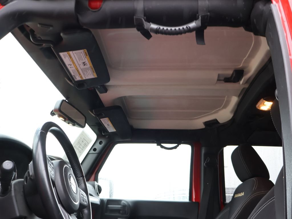 Used 2015 Red Jeep Unlimited Sahara image 10