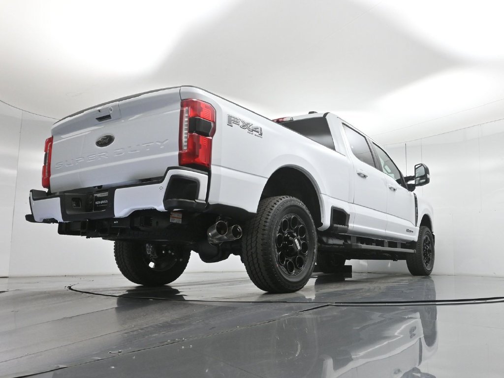 New 2026 Oxford White Ford Lariat image 46