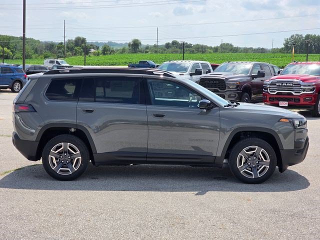 New 2026 Sting-Gray Clear-Coat Exterior Paint Jeep Limited image 8