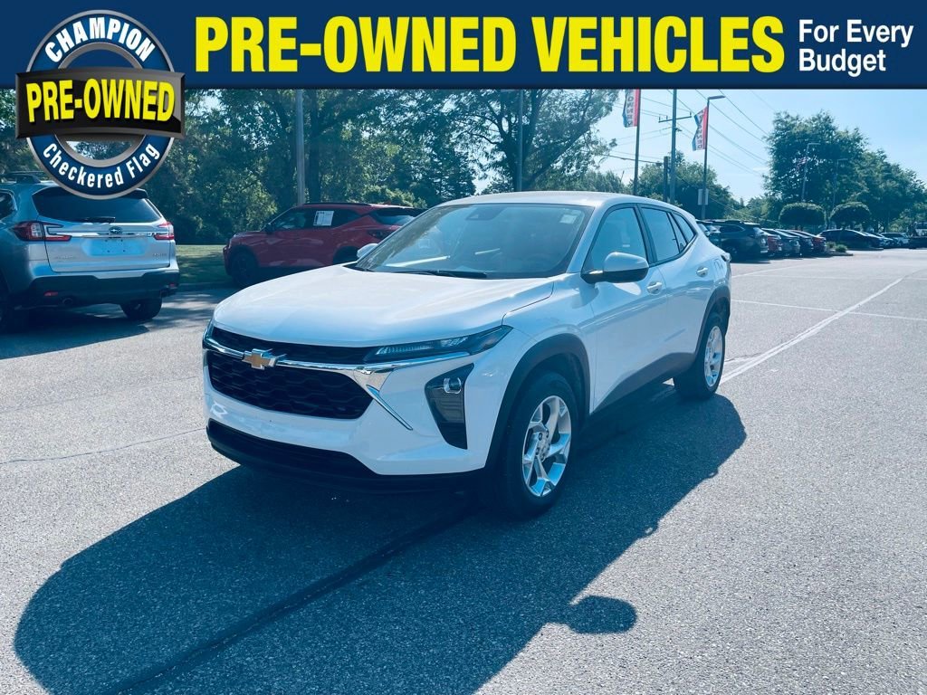 Used 2024 Summit White Chevrolet LS image 1