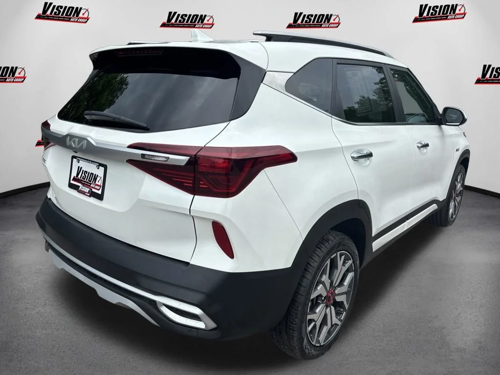 Used 2022 White Kia SX image 5