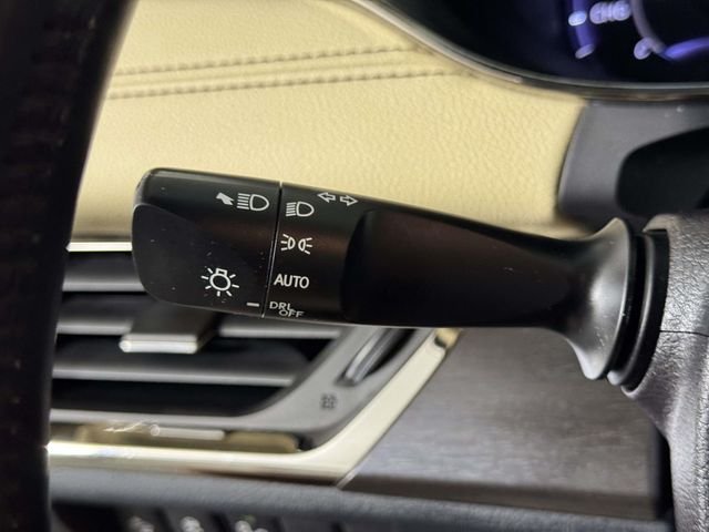 Used 2018 Mica Toyota Limited image 21