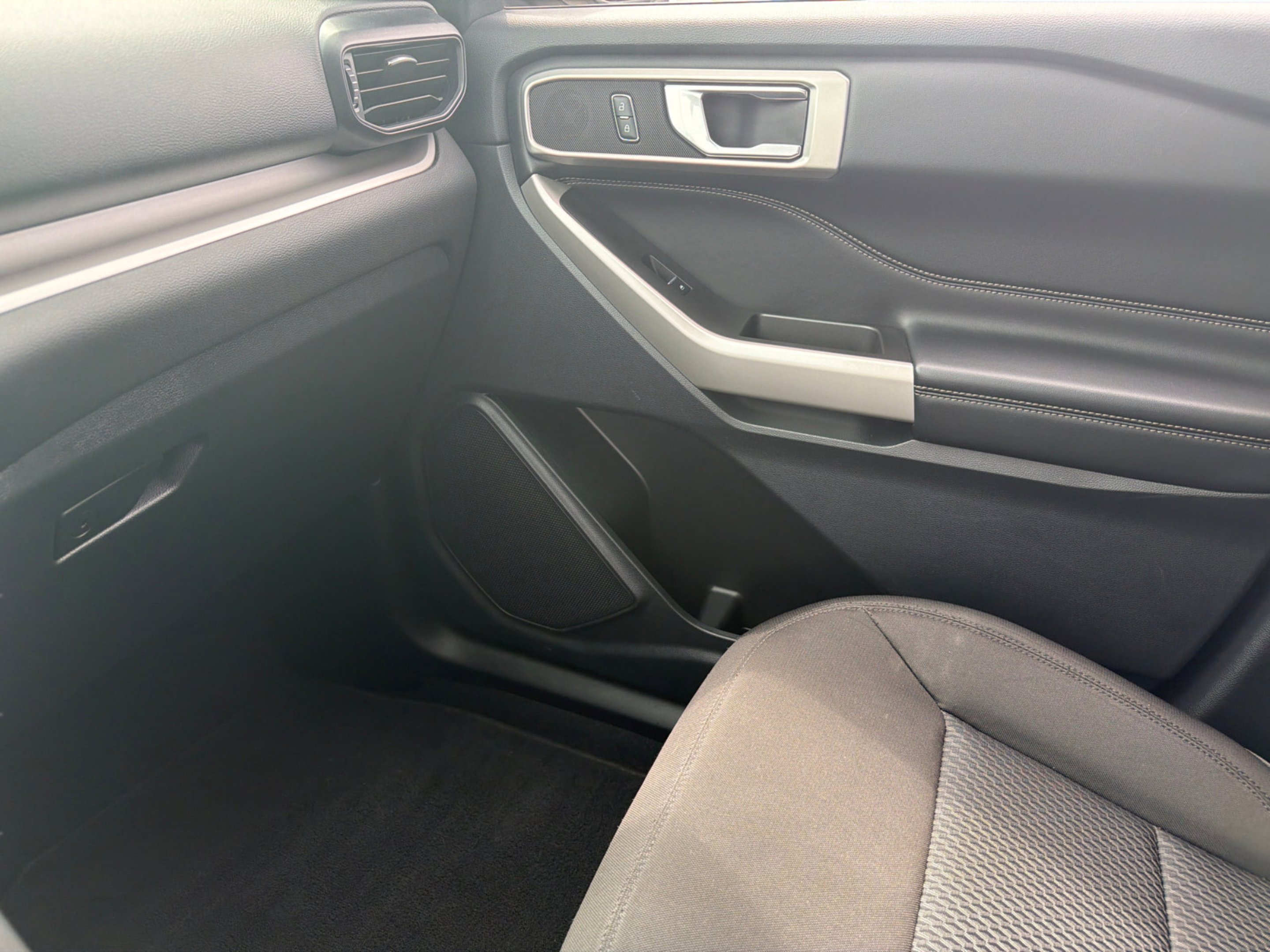 Used 2023 Gray Metallic Ford XLT image 30