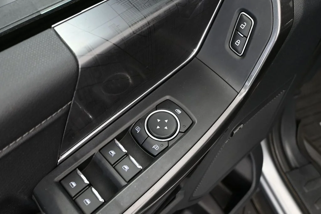 Used 2022 Silver Ford XLT image 15