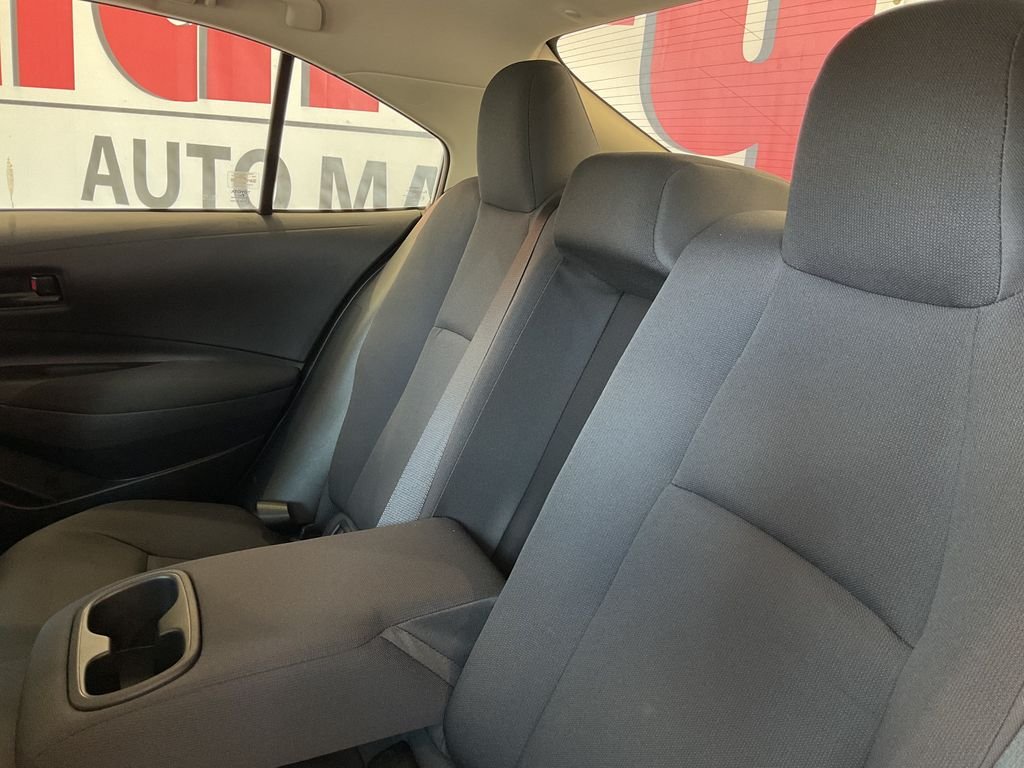 Used 2025 White Toyota LE image 28