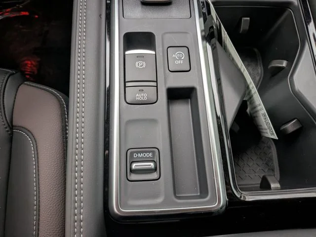 New 2026 Everest White Pearl TriCoat / Super Black Two-tone Nissan Platinum image 26
