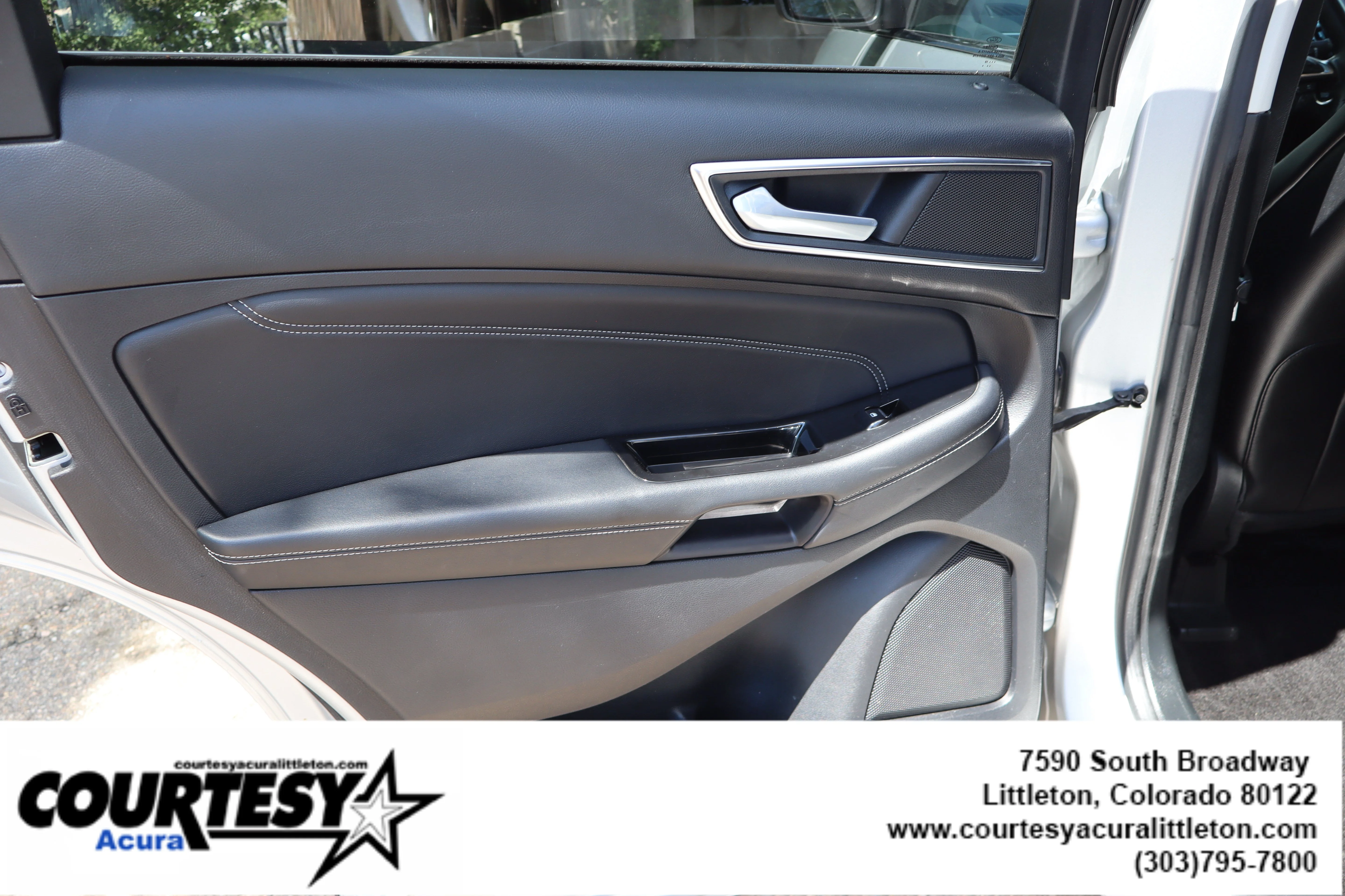 Used 2018 Silver Ford Titanium image 27