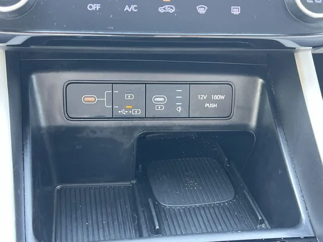 Used 2025 Blue Hyundai SEL Convenience image 23