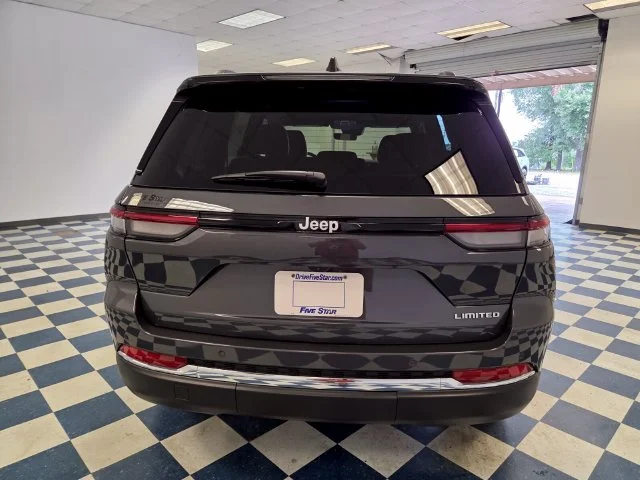 Used 2025 Gray Jeep Limited image 6