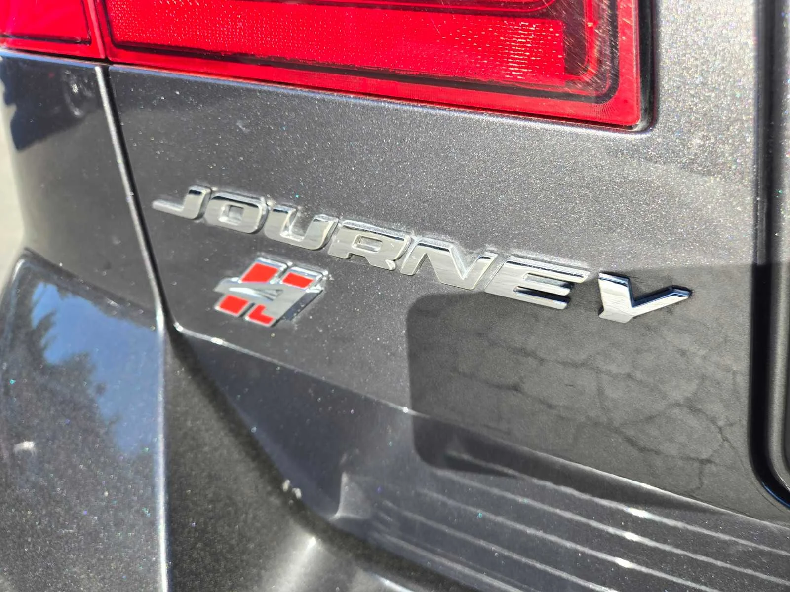 Used 2018  Dodge Crossroad image 27