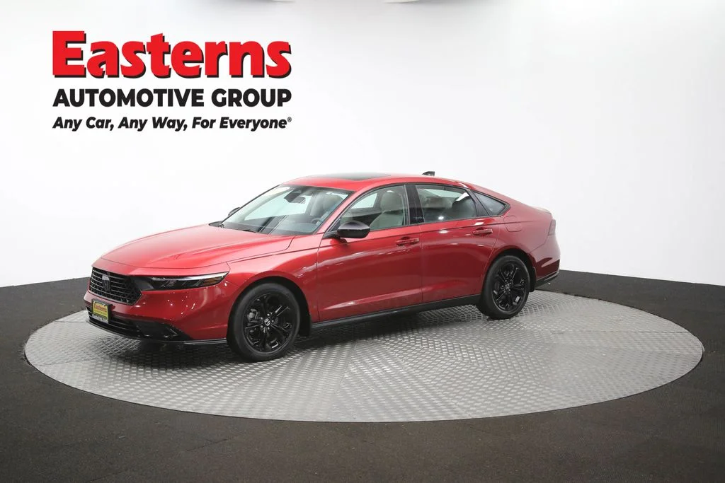 Used 2025 Red Honda SE image 57