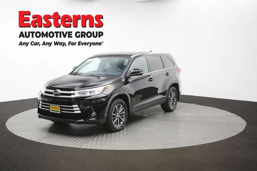 Used 2019 Black Toyota XLE image 59