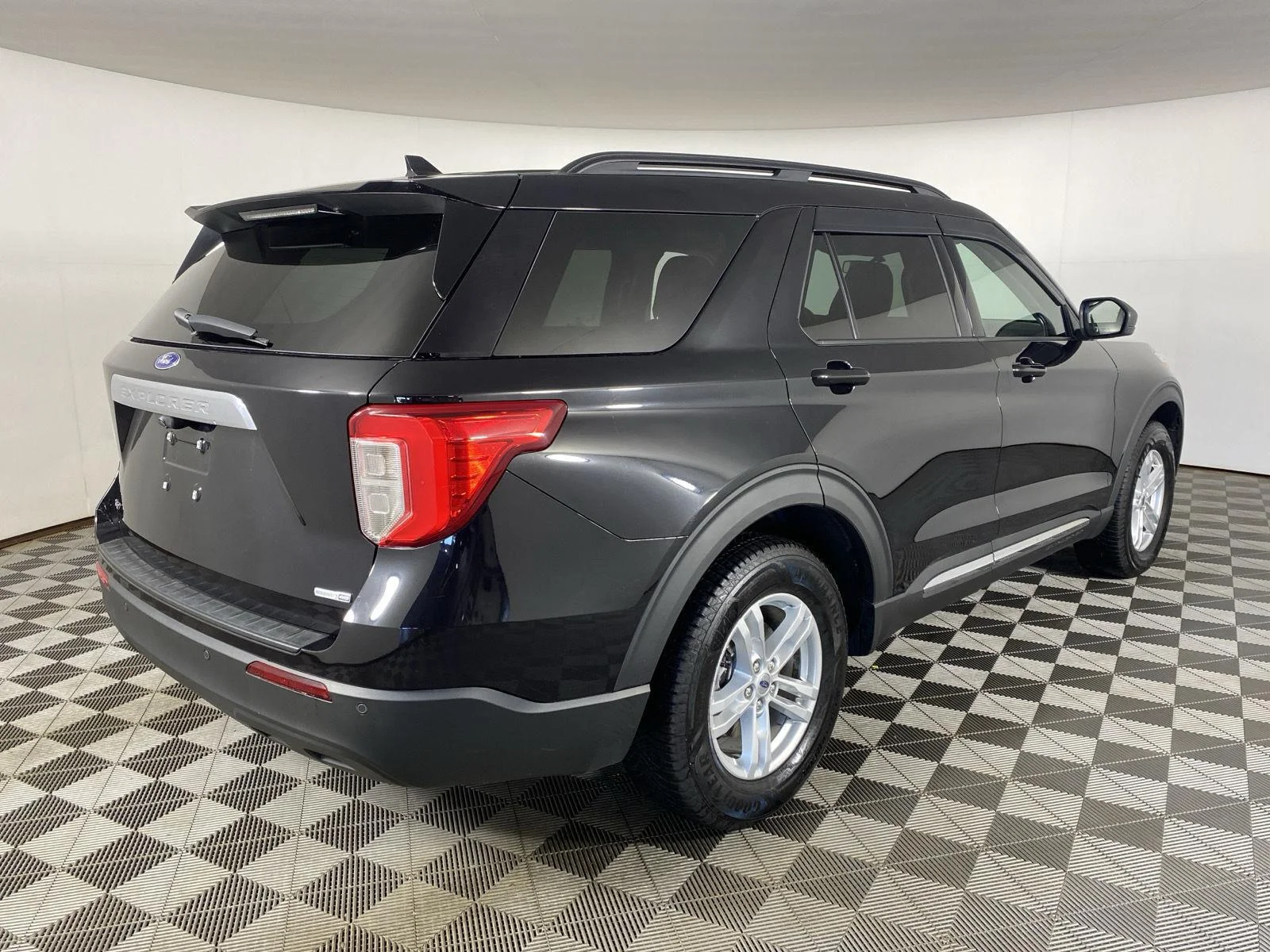 Used 2020 Agate Black Ford XLT image 10