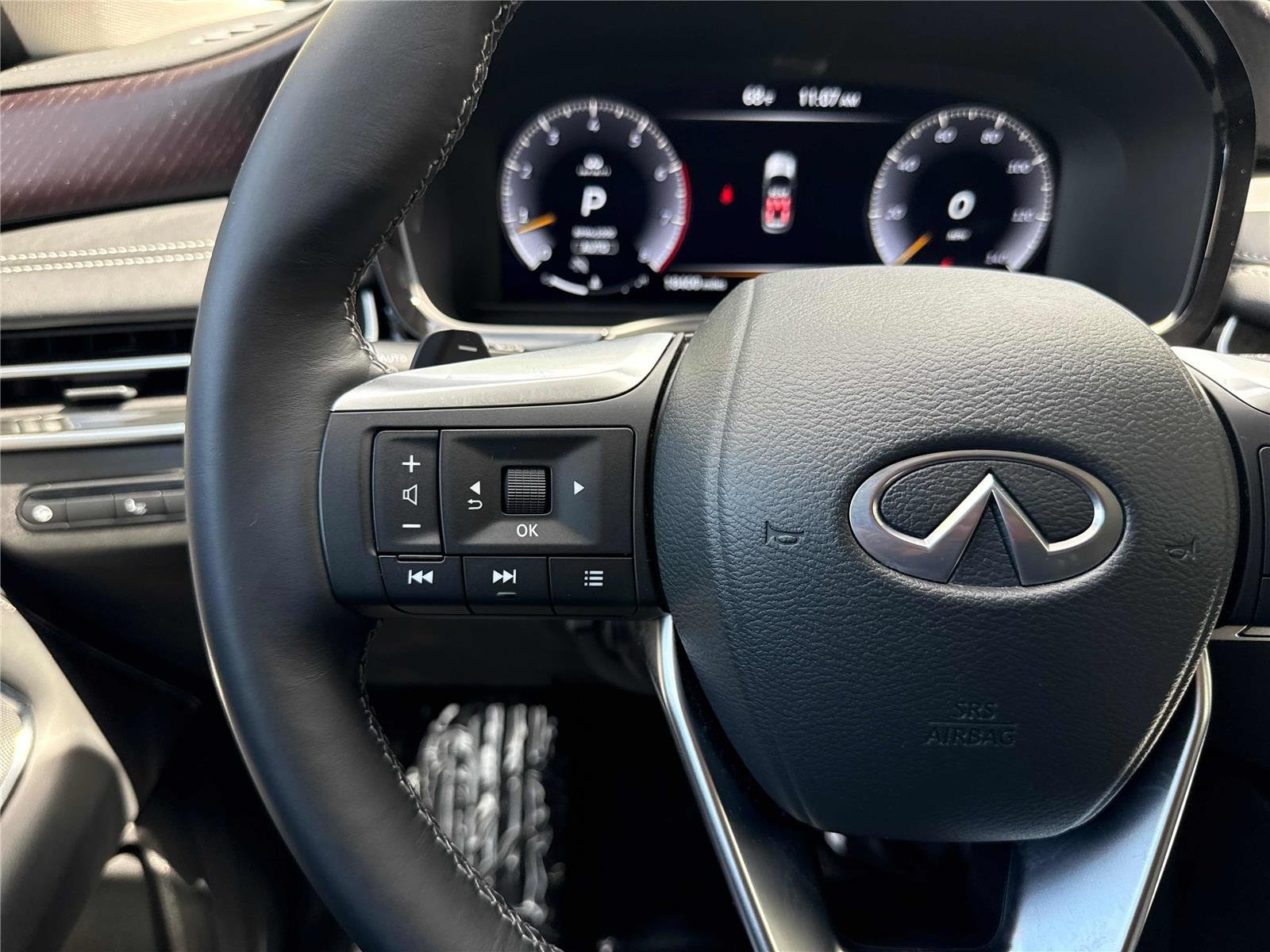 Used 2025 Warm Titanium INFINITI SENSORY image 18