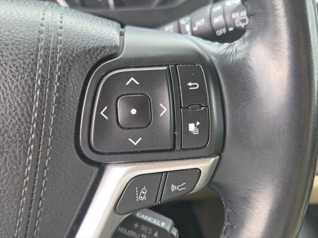 Certified Used 2017 ALUMINA JADE METAL Toyota  image 19