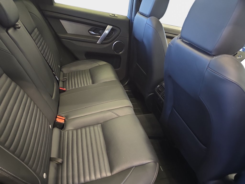 Certified Used 2025 Black Land Rover SE image 13