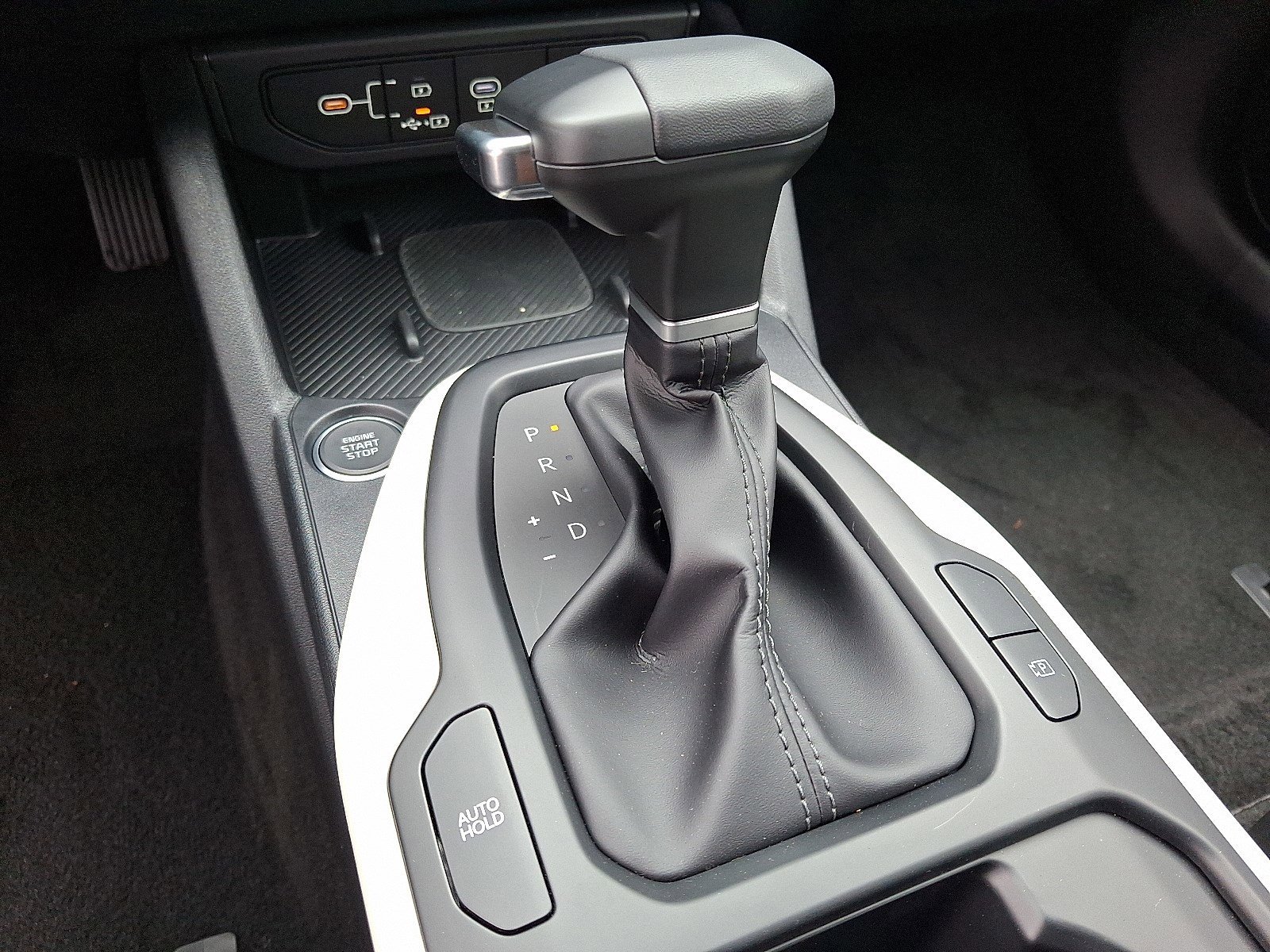 2025 Kia K4 GT-Line - Photo 13