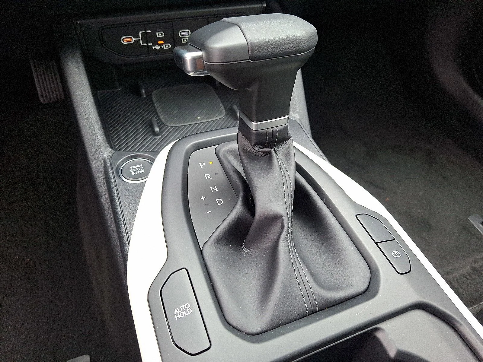 2025 Kia K4 GT-Line - Photo 13