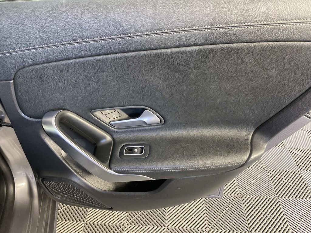 Used 2020 Gray Mercedes-Benz CLA 250 image 25