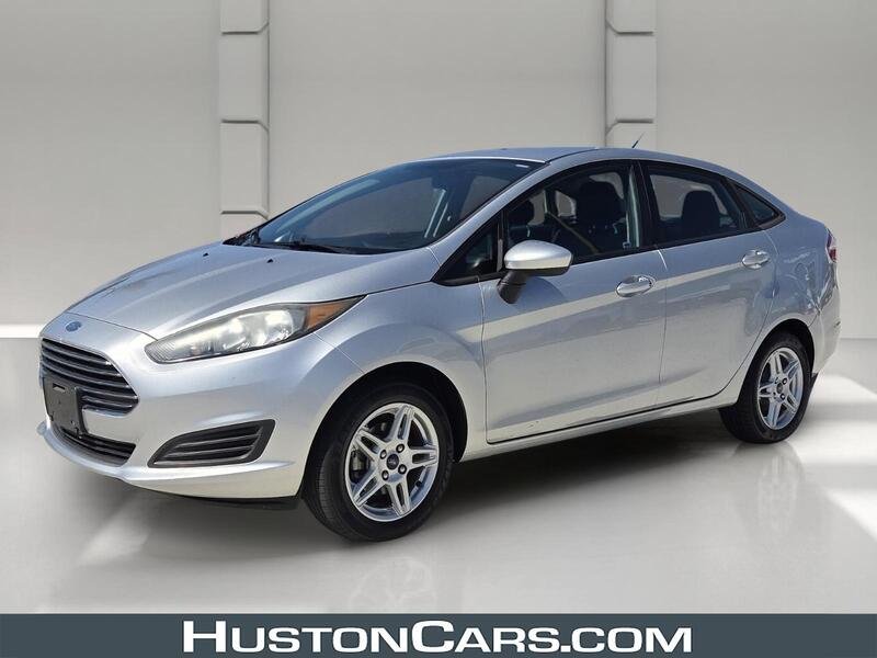 2017 Ford Fiesta SE Sedan's photo