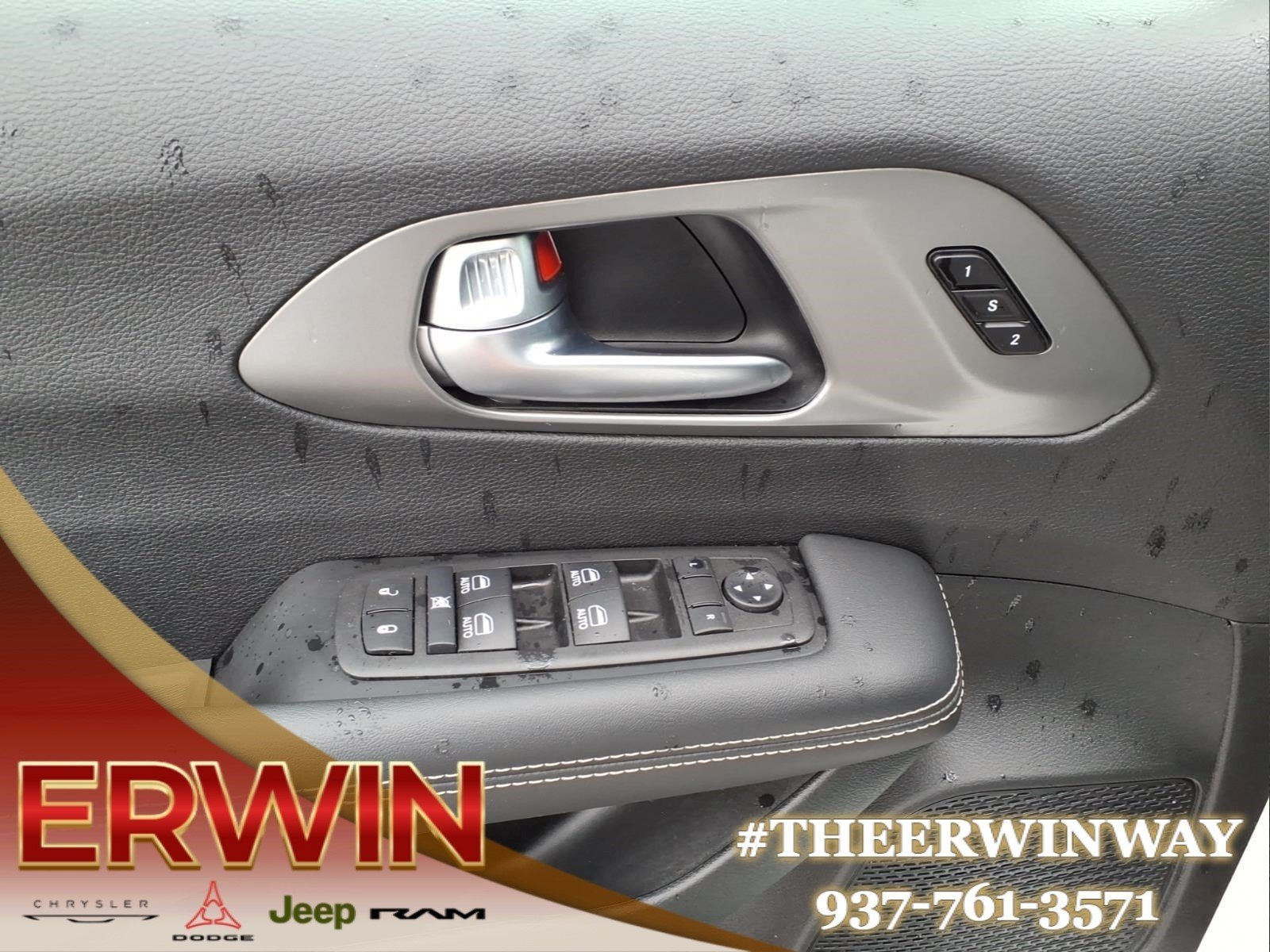 Used 2026 White Chrysler Select image 11