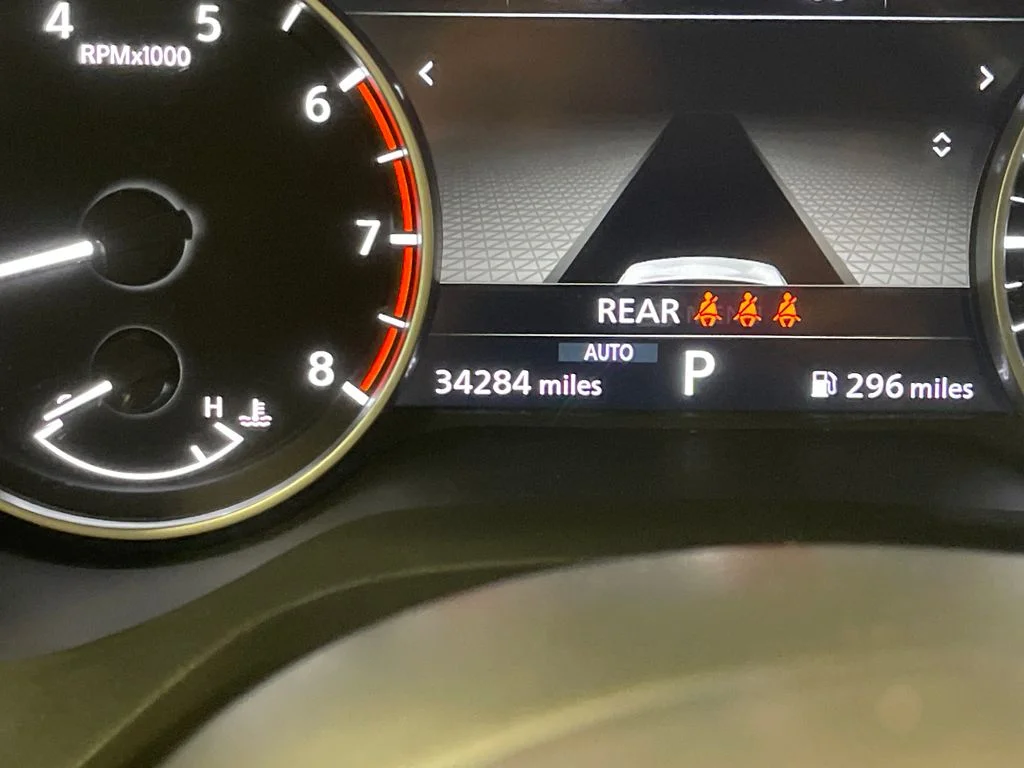 Used 2021 Black Nissan SL image 27