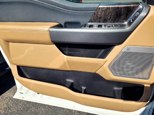 Used 2025  Ford Lariat image 10