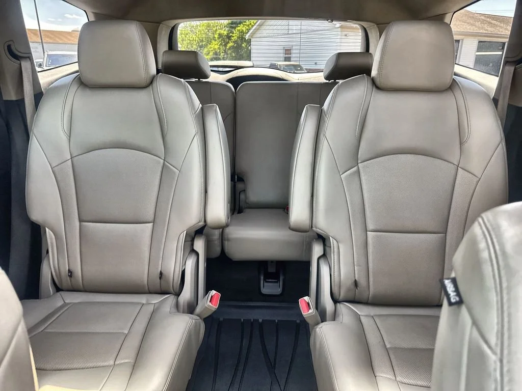 Used 2019 SATIN STEEL METALLIC Chevrolet RS image 23