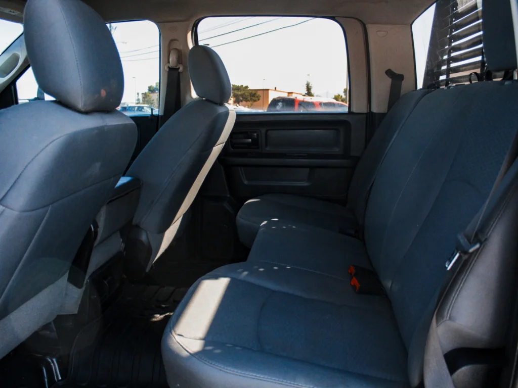 Used 2018 Brilliant Black Crystal Pearlcoat Ram Express image 23