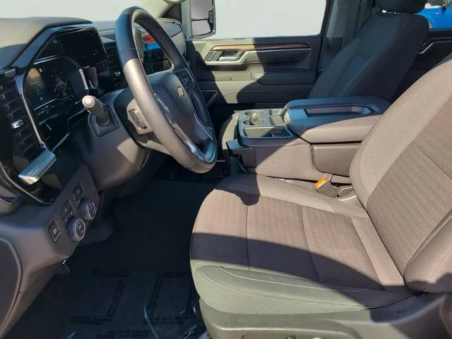 Used 2025 Summit White Chevrolet LT image 22
