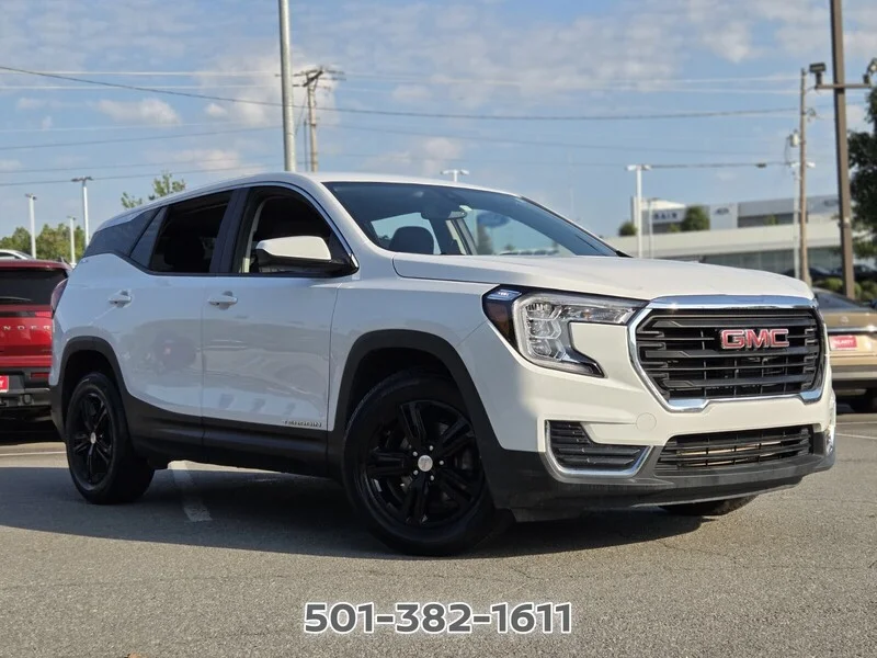 Used 2024 Summit White GMC FWD 4DR SLE image 19