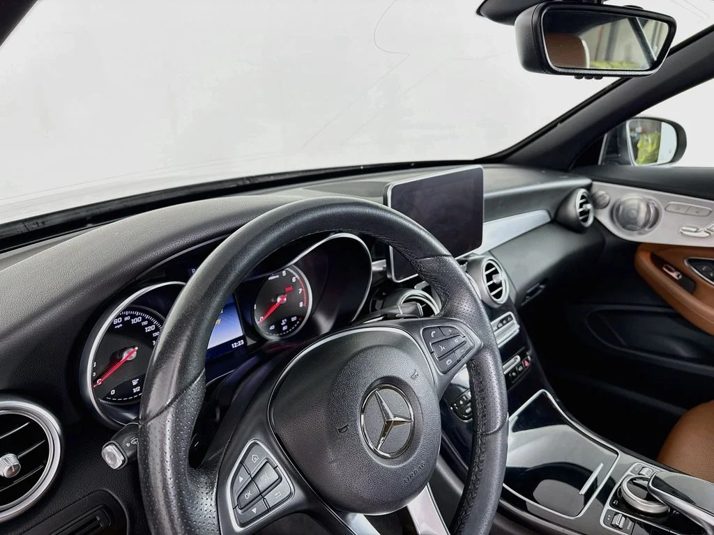 Used 2017  Mercedes-Benz C 300 image 4