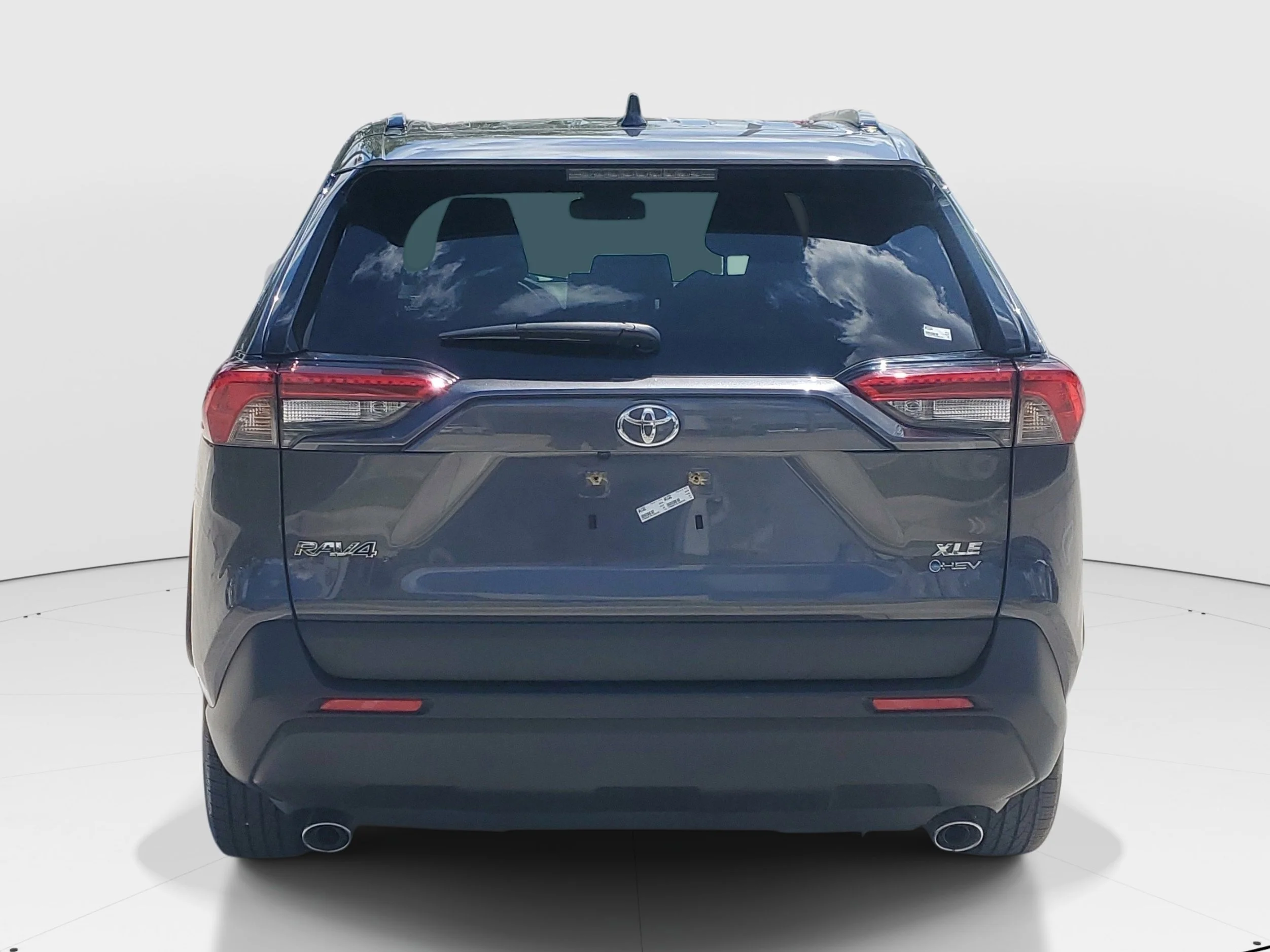 Certified Used 2025 Magnetic Gray Metallic/Midnight Black Metallic Toyota Hybrid XLE image 4
