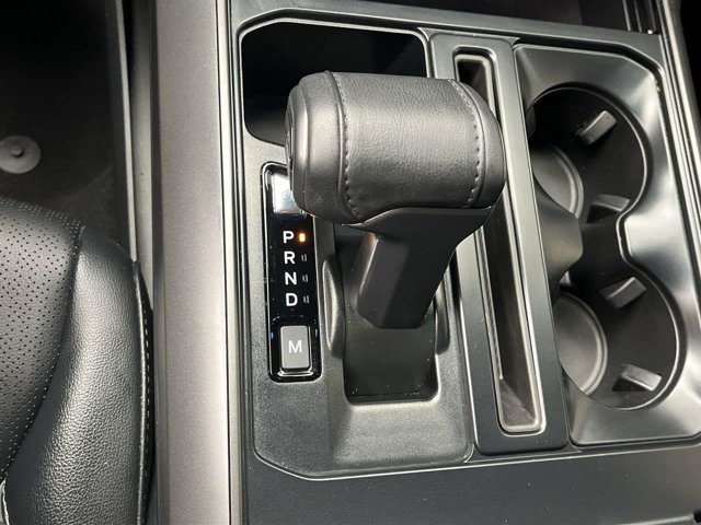 Used 2024 Avalanche Gray Ford LARIAT image 27