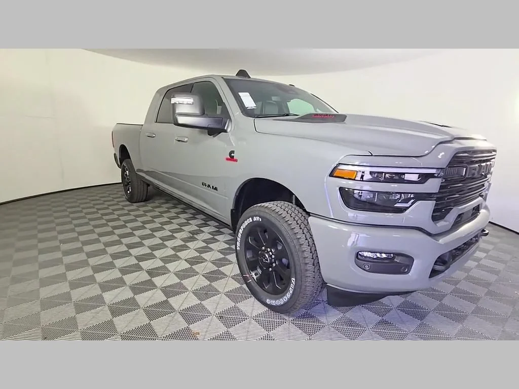 New 2026 Ceramic Gray Clear-Coat Exterior Paint RAM Laramie image 39