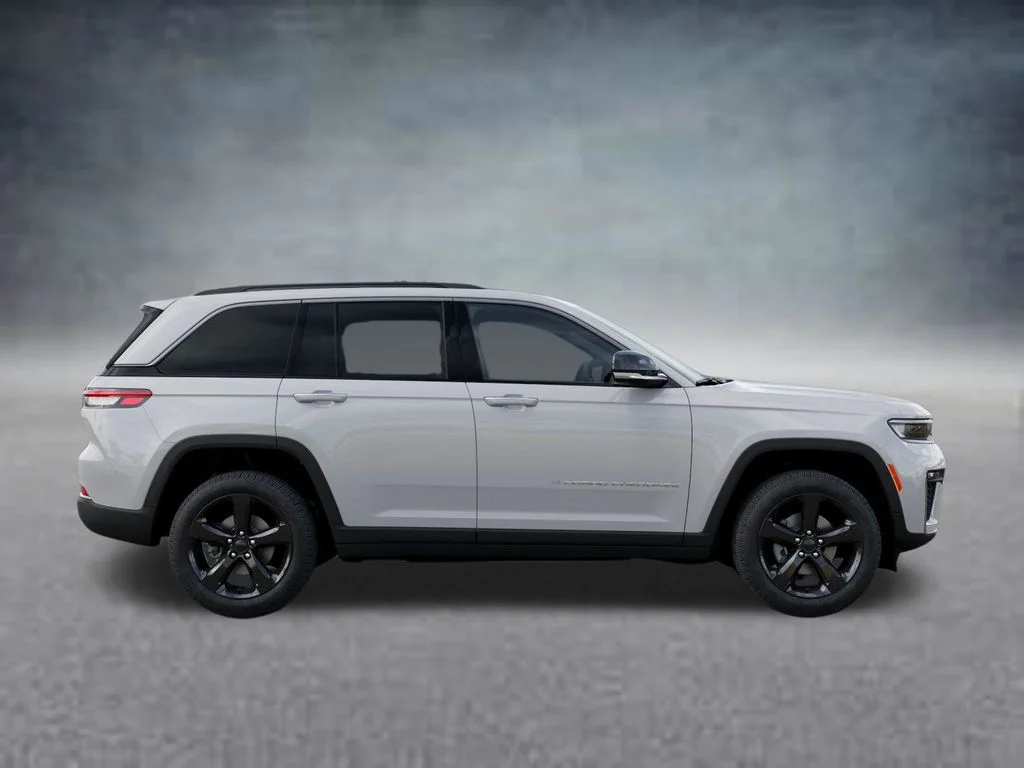 New 2026 Bright White Clear-Coat Exterior Paint Jeep Limited image 21