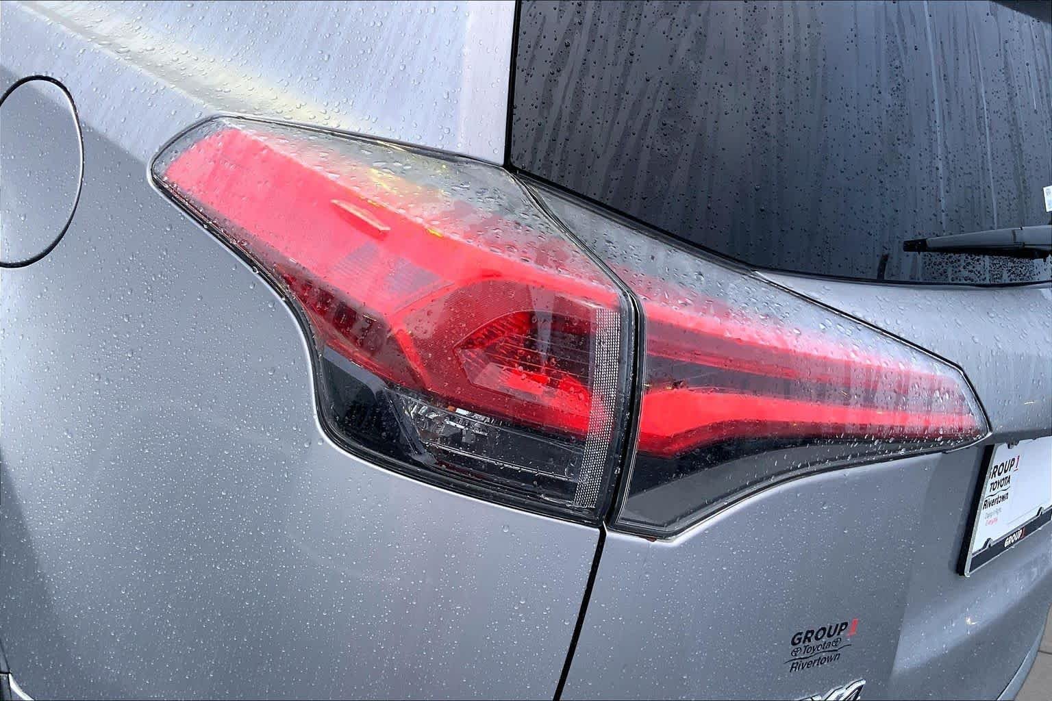 Used 2017 Silver Sky Metallic Toyota XLE image 25
