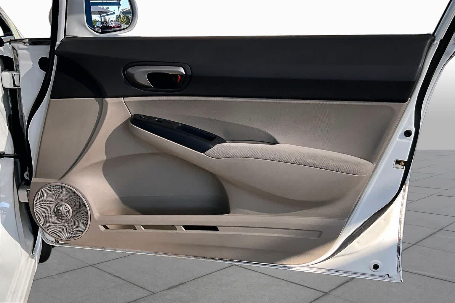 Used 2011 Taffeta White Honda LX image 21